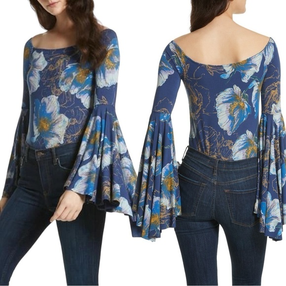 Free People We The Free Printed Birds Of Paradise Top in Navy - Picture 8 of 16